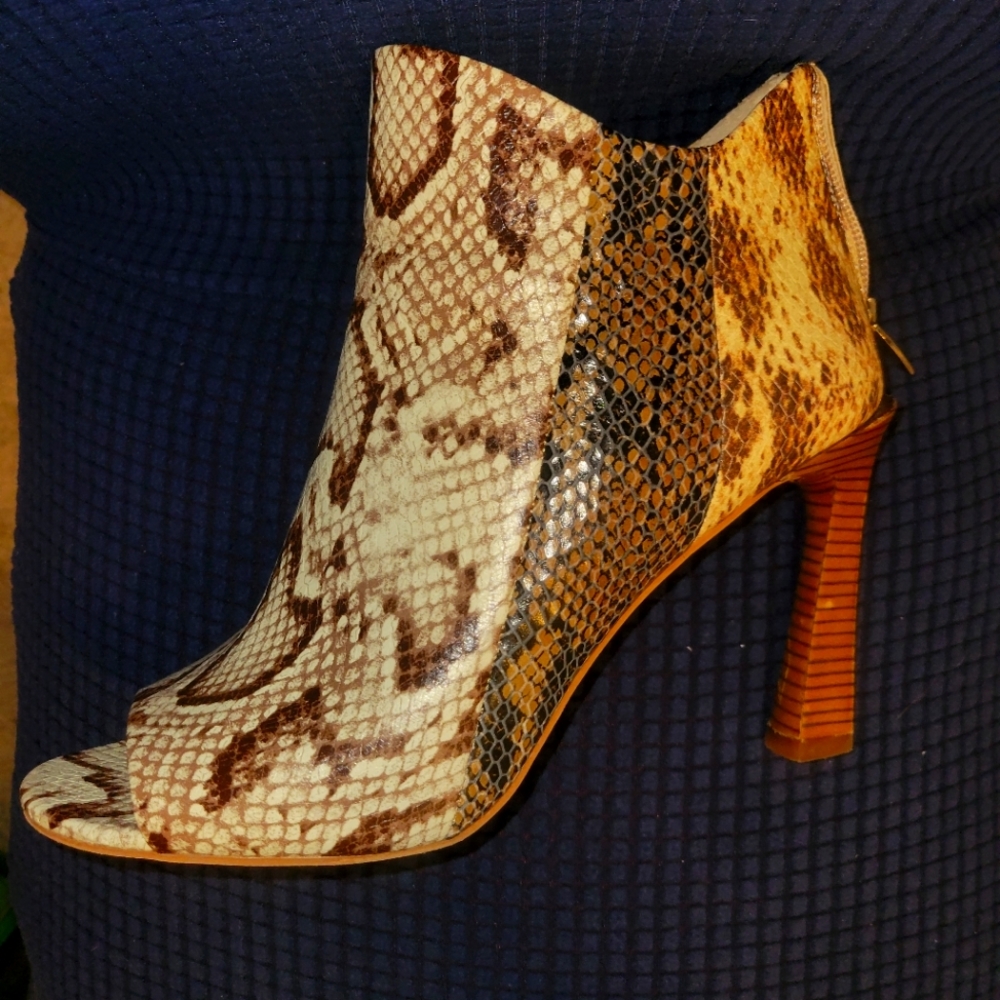 Vince camuto bootie